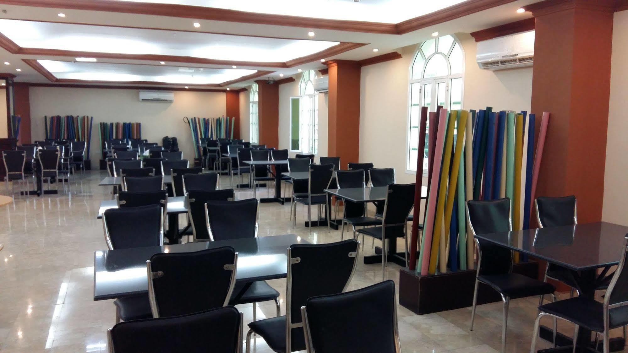 Wādī Kabīr Majestic Hotel מראה חיצוני תמונה